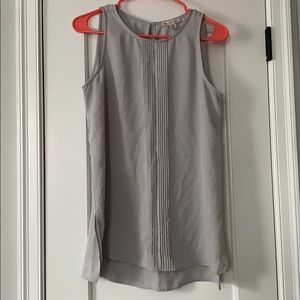 Grey sleeveless top